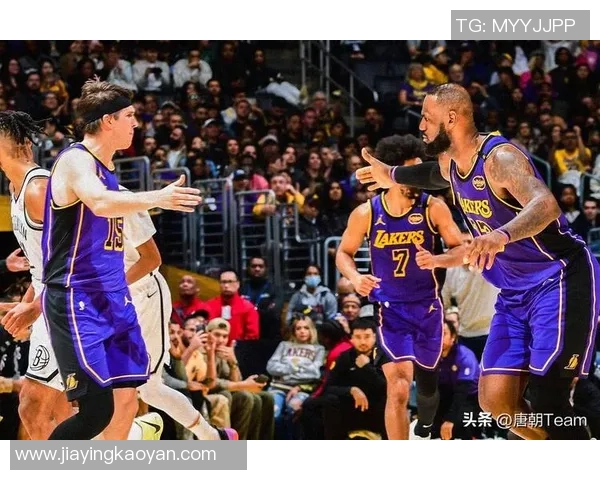 2006年湖人与快船的激烈对决回顾与精彩瞬间分析